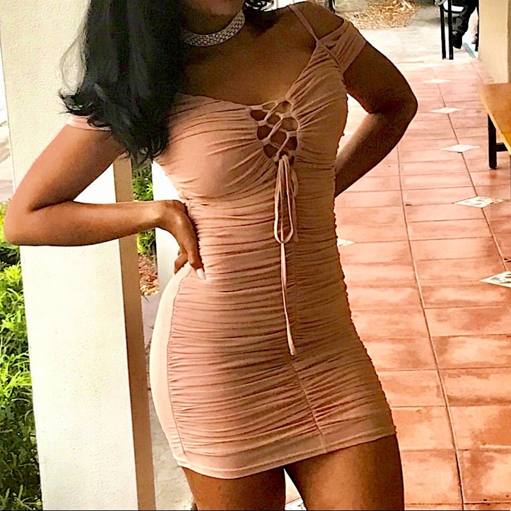 Blush bodycon mini dress Size Small